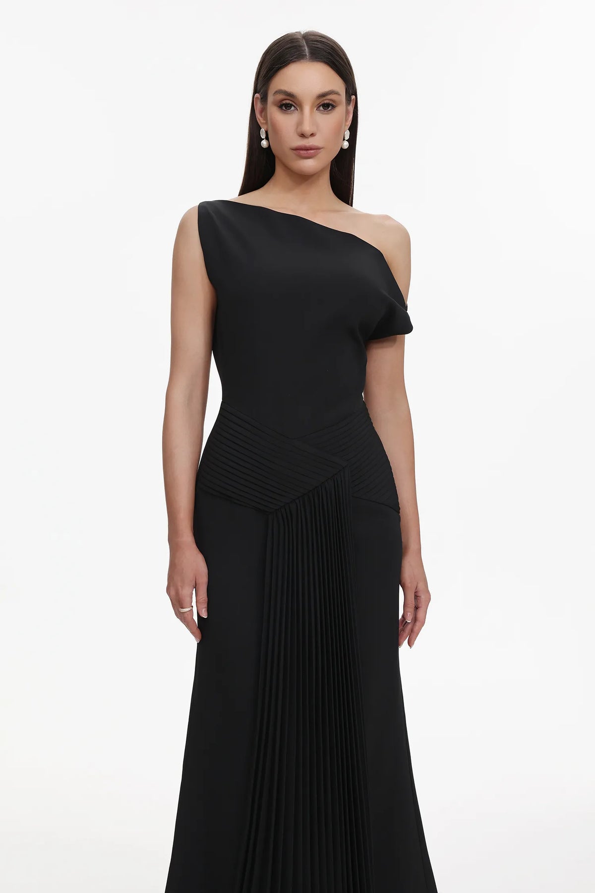 Juny Oblique Shoulder Dress